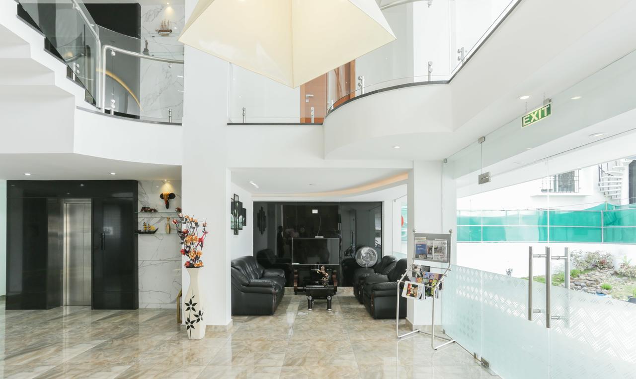 Hotel Crown Suites Kochi Dış mekan fotoğraf