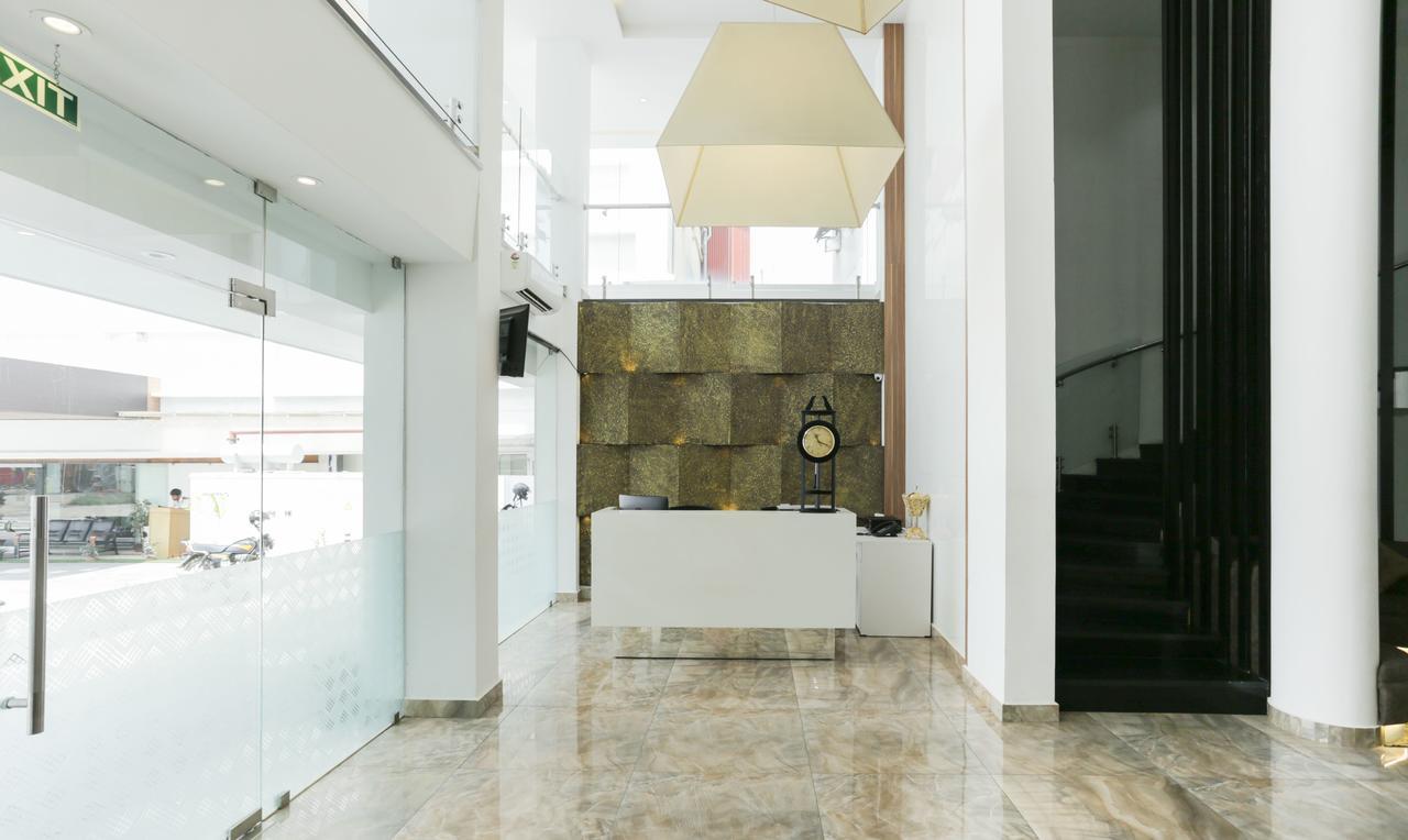 Hotel Crown Suites Kochi Dış mekan fotoğraf