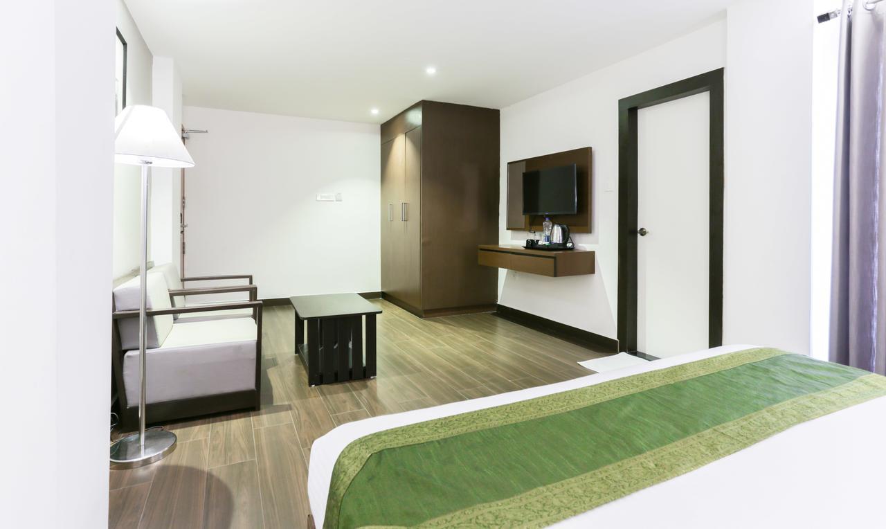 Hotel Crown Suites Kochi Dış mekan fotoğraf