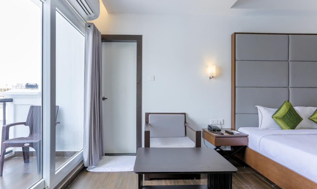 Hotel Crown Suites Kochi Dış mekan fotoğraf