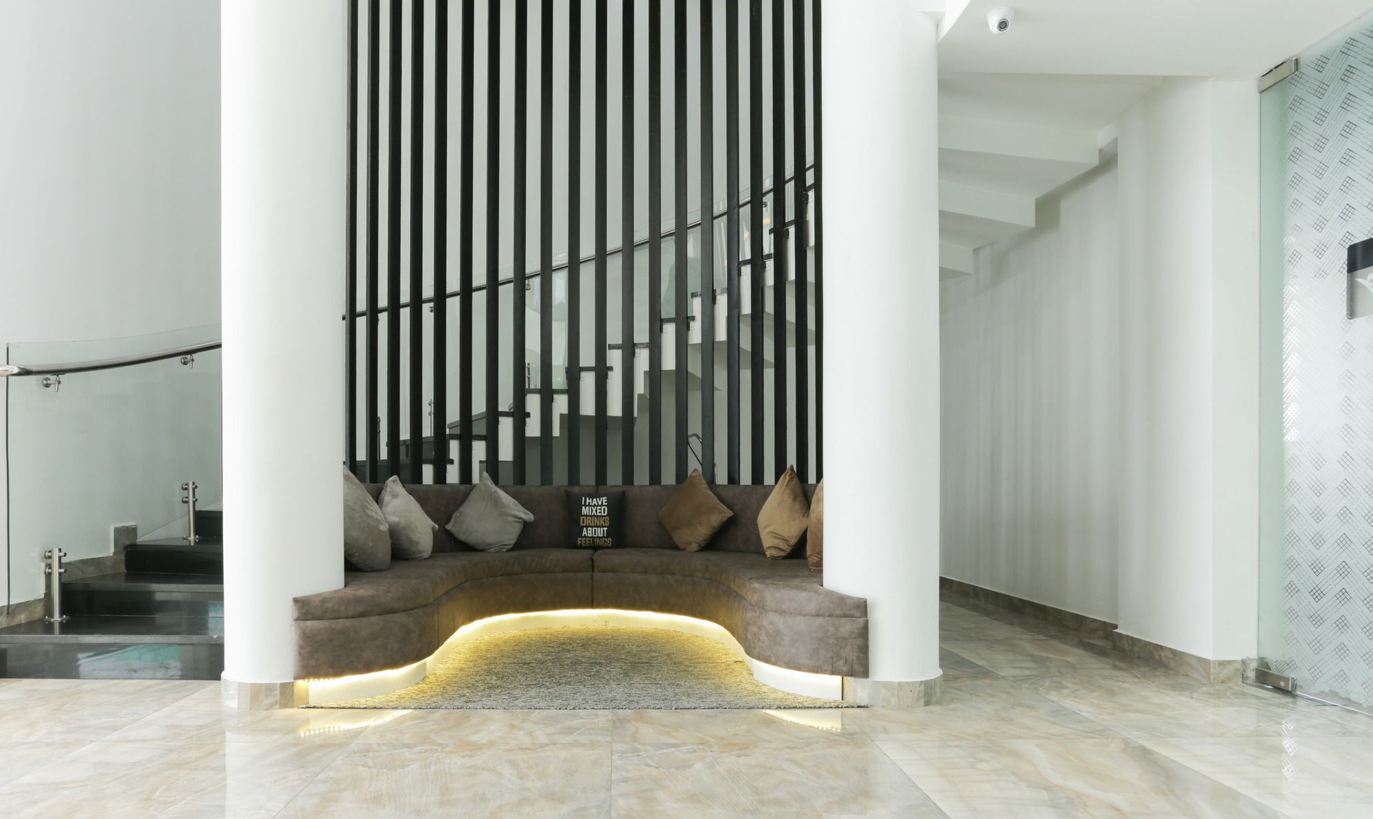 Hotel Crown Suites Kochi Dış mekan fotoğraf