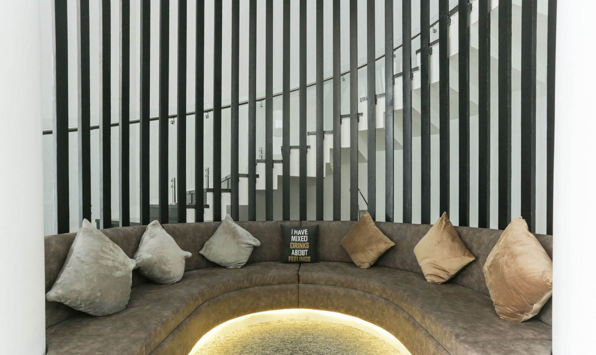 Hotel Crown Suites Kochi Dış mekan fotoğraf