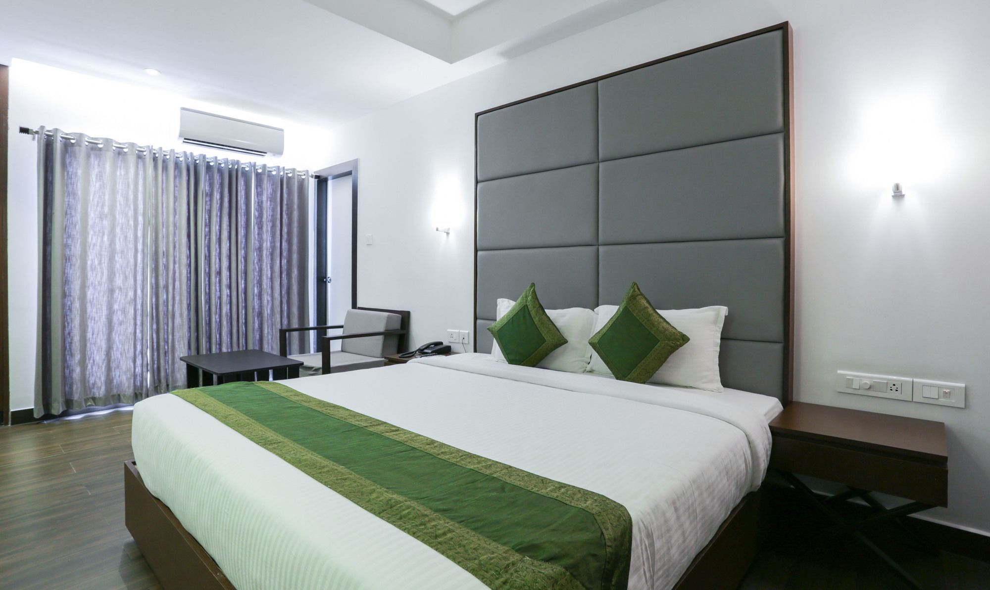Hotel Crown Suites Kochi Dış mekan fotoğraf