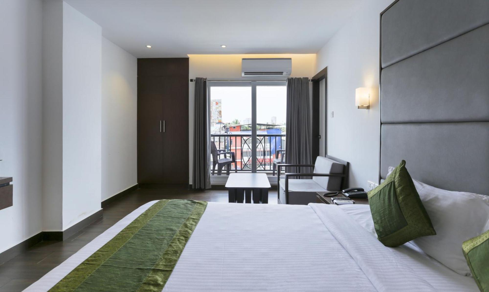 Hotel Crown Suites Kochi Dış mekan fotoğraf